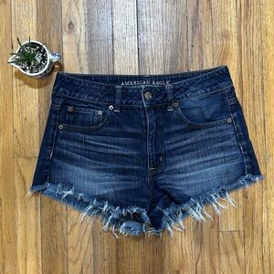 American Eagle. Hi-Rise Festival. Denim Shorts. Size 6.